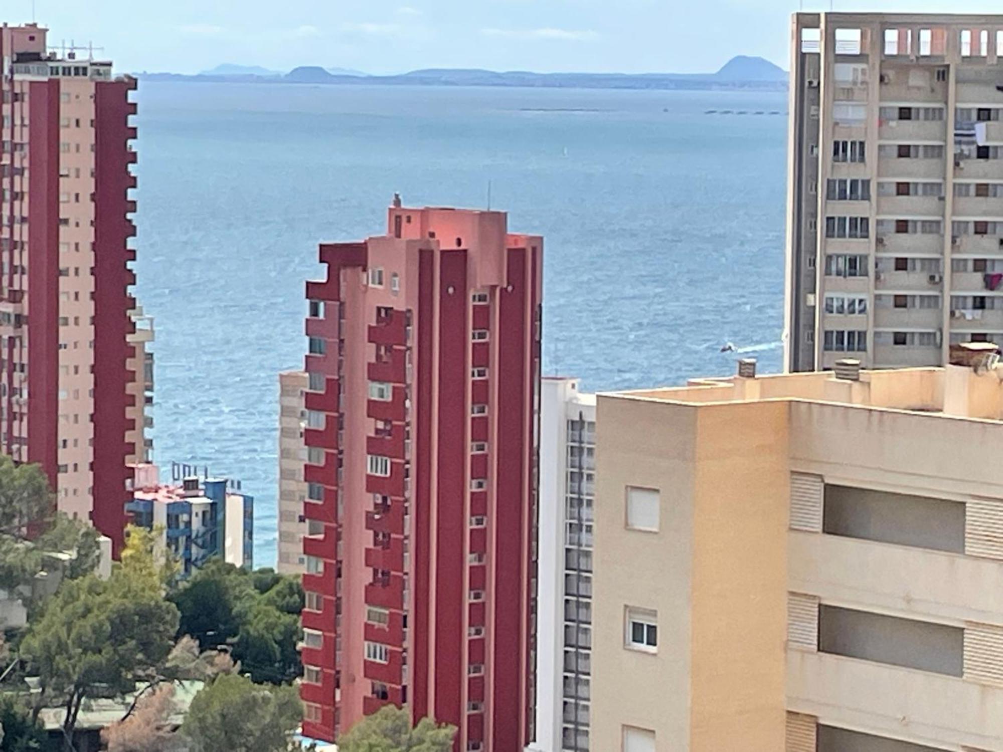Apartamento Con Vistas Y Bien Ubicado Renovado Benidorm Kültér fotó